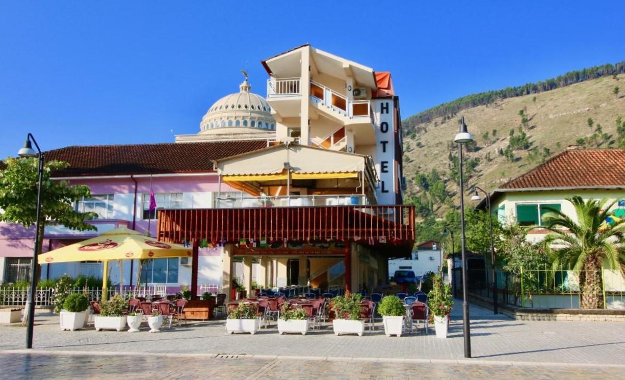 Hotel Orestiada Berat Exterior photo